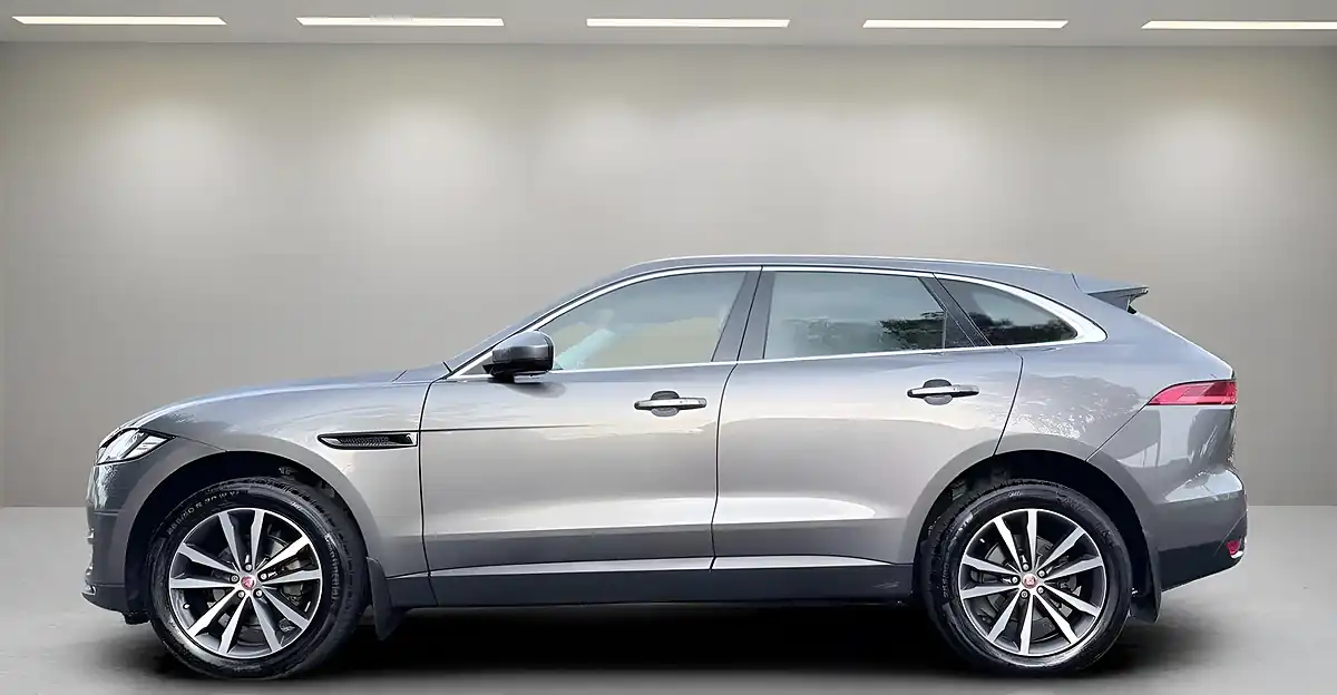 Used 2016 Jaguar F-Pace Portfolio Grey - Interior and Exterior details 9