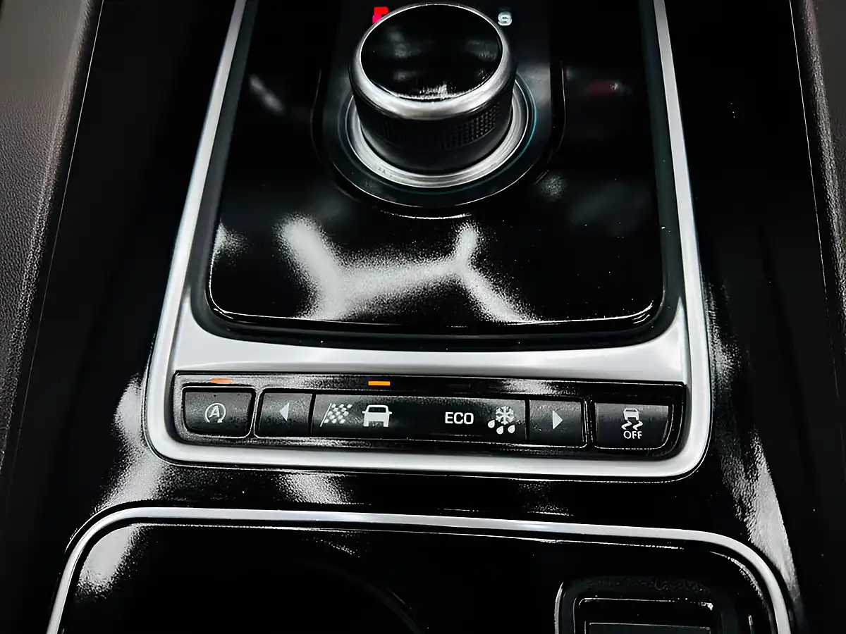 Used 2016 Jaguar F-Pace Prestige Grey - Interior and Exterior details 15