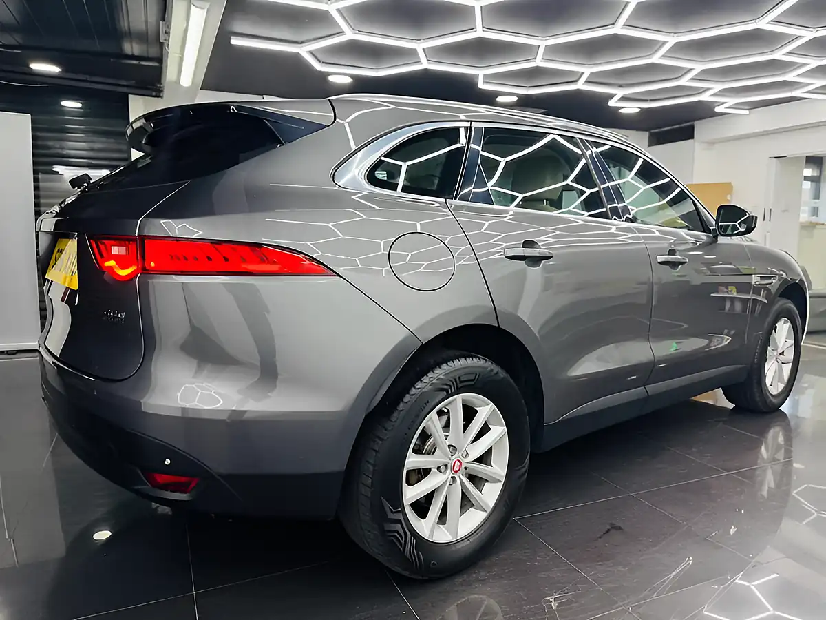 Used 2016 Jaguar F-Pace Prestige Grey - Interior and Exterior details 8
