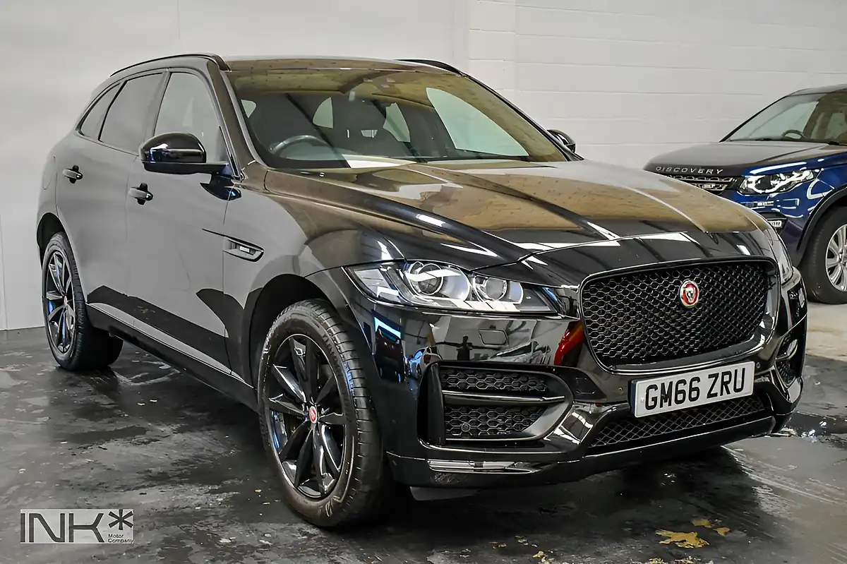 Used 2016 Jaguar F-Pace R-Sport Black - Interior and Exterior details 9