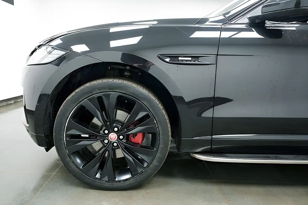 Used 2016 Jaguar F-Pace R-Sport Black - Interior and Exterior details 5