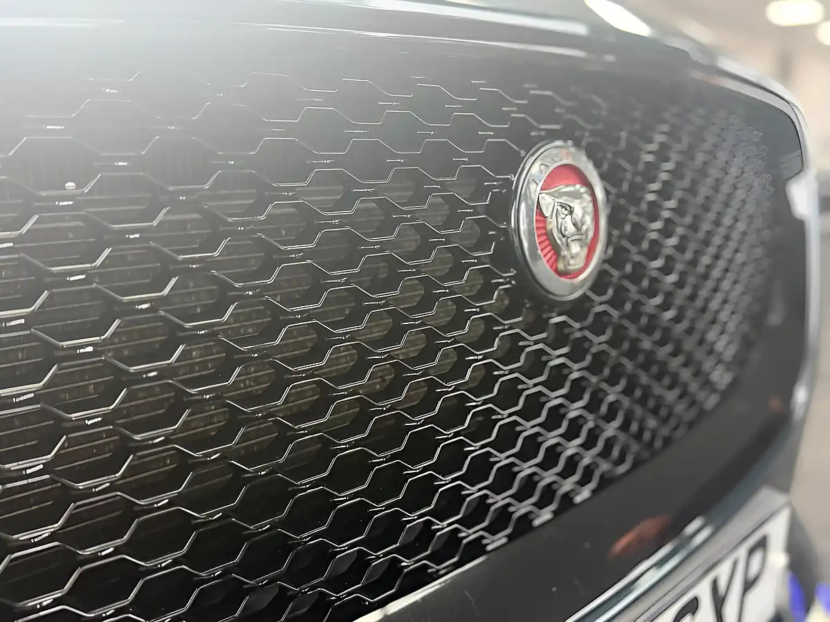Used 2016 Jaguar F-Pace R-Sport Green - Interior and Exterior details 11