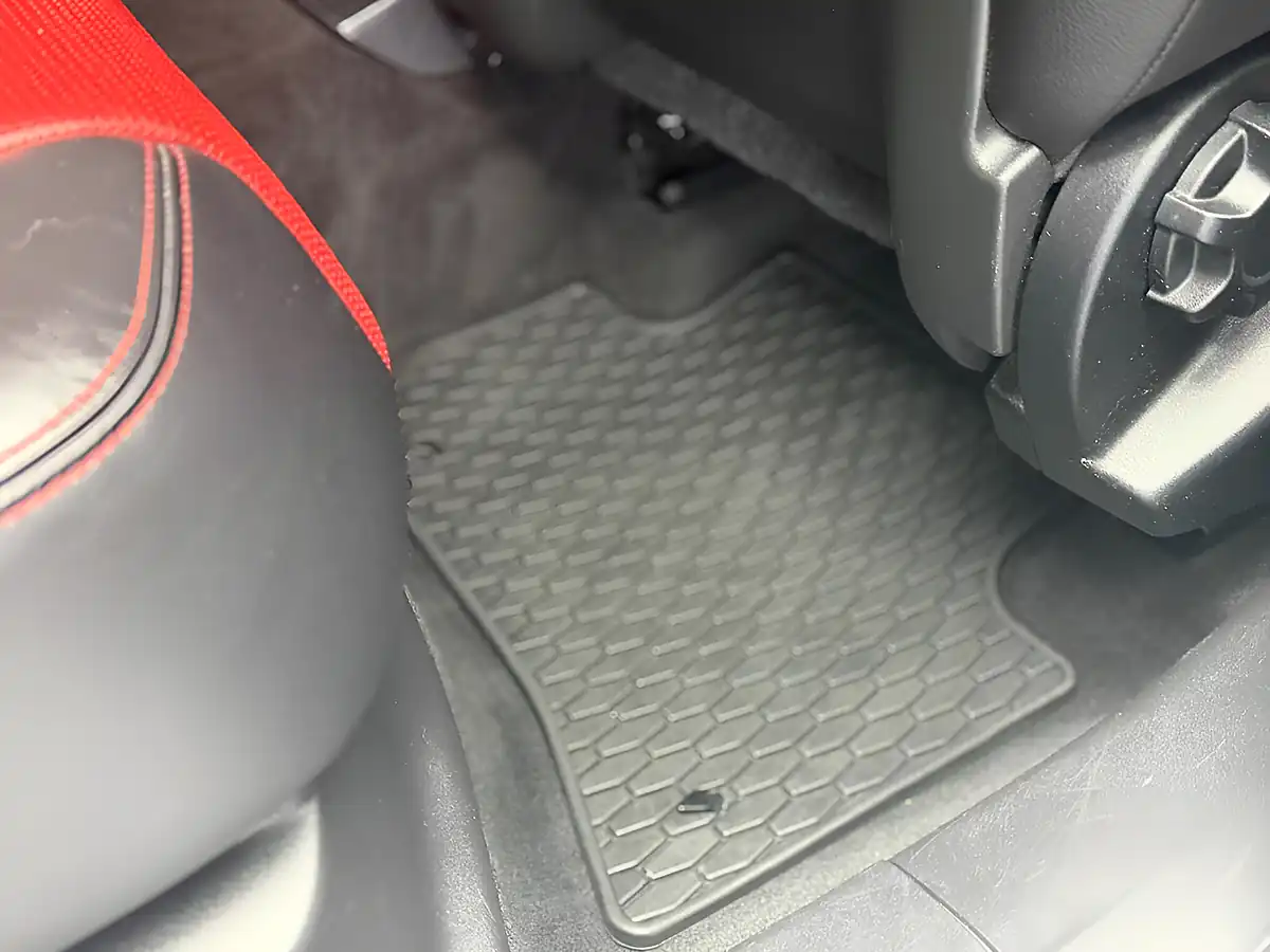 Used 2016 Jaguar F-Pace R-Sport Green - Interior and Exterior details 19