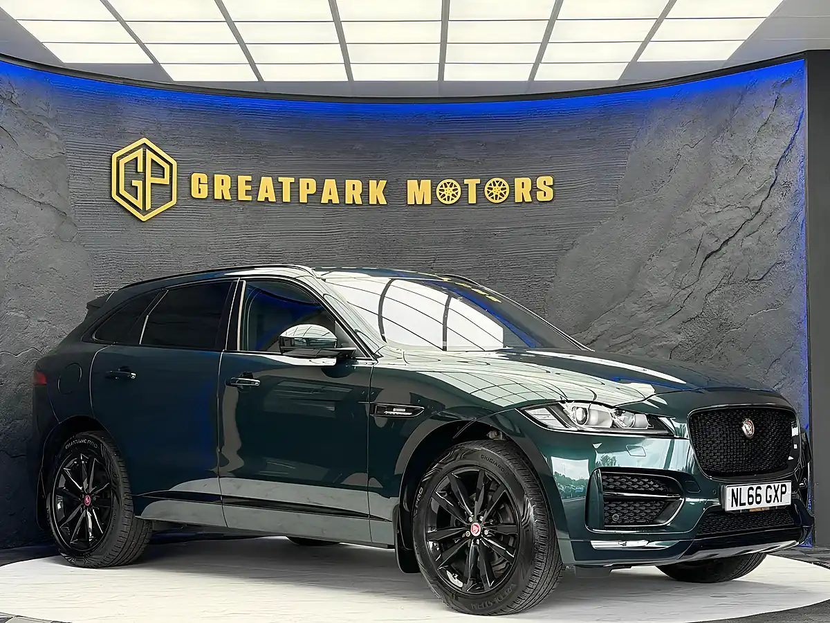 Used 2016 Jaguar F-Pace R-Sport Green - Interior and Exterior details 3