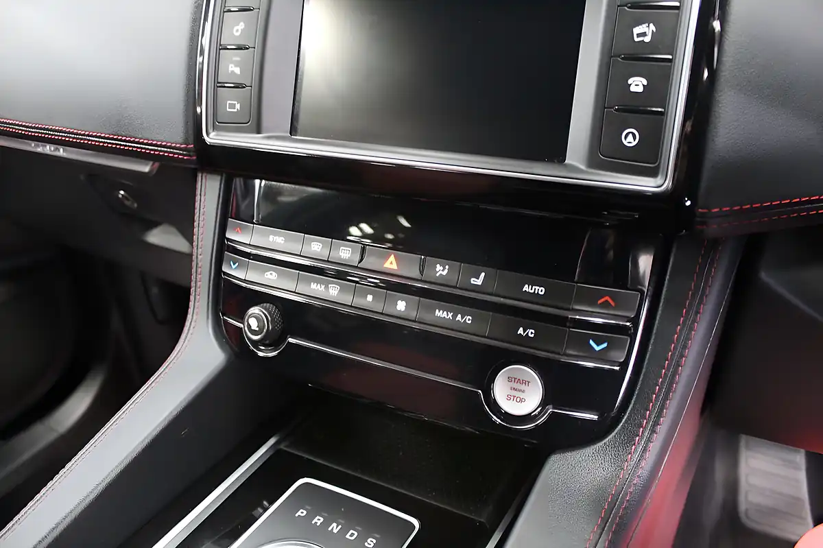 Used 2016 Jaguar F-Pace R-Sport Silver - Interior and Exterior details 15