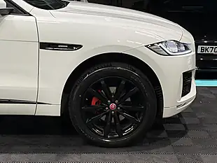 Used 2016 Jaguar F-Pace R-Sport White - Interior and Exterior details 13