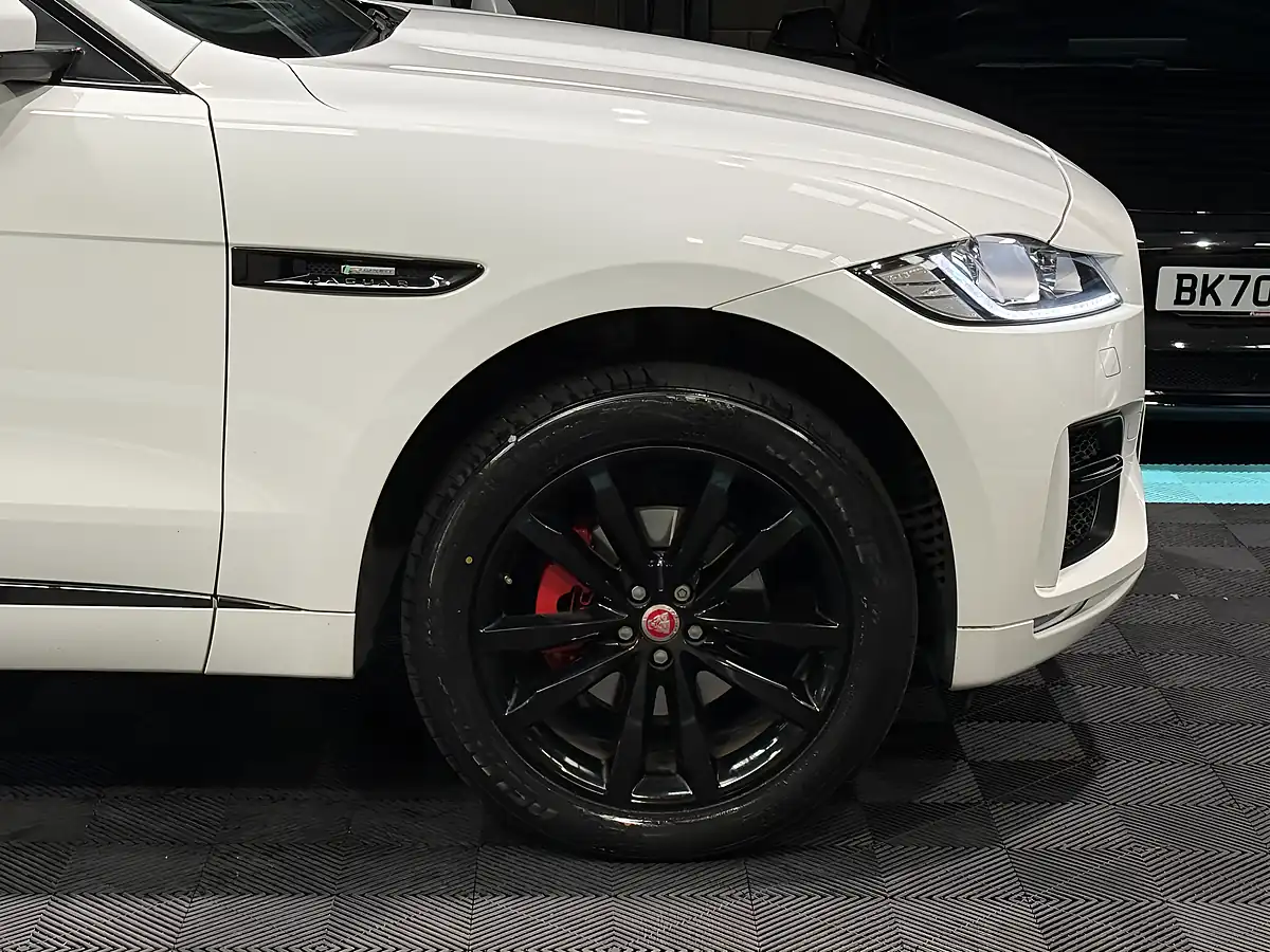 Used 2016 Jaguar F-Pace R-Sport White - Interior and Exterior details 13