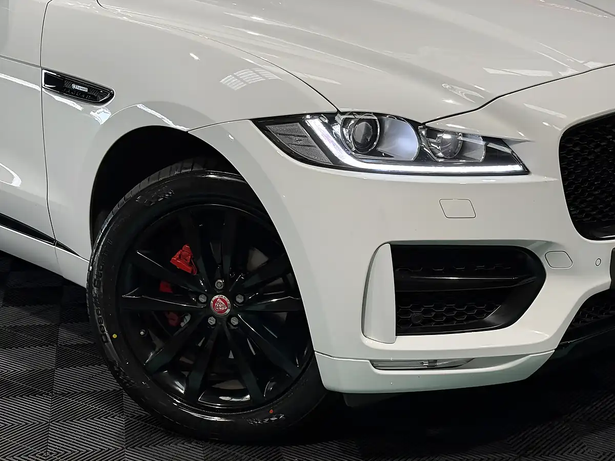 Used 2016 Jaguar F-Pace R-Sport White - Interior and Exterior details 15