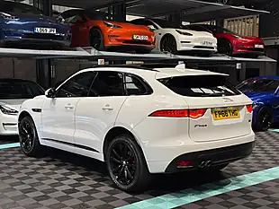 Used 2016 Jaguar F-Pace R-Sport White - Interior and Exterior details 7
