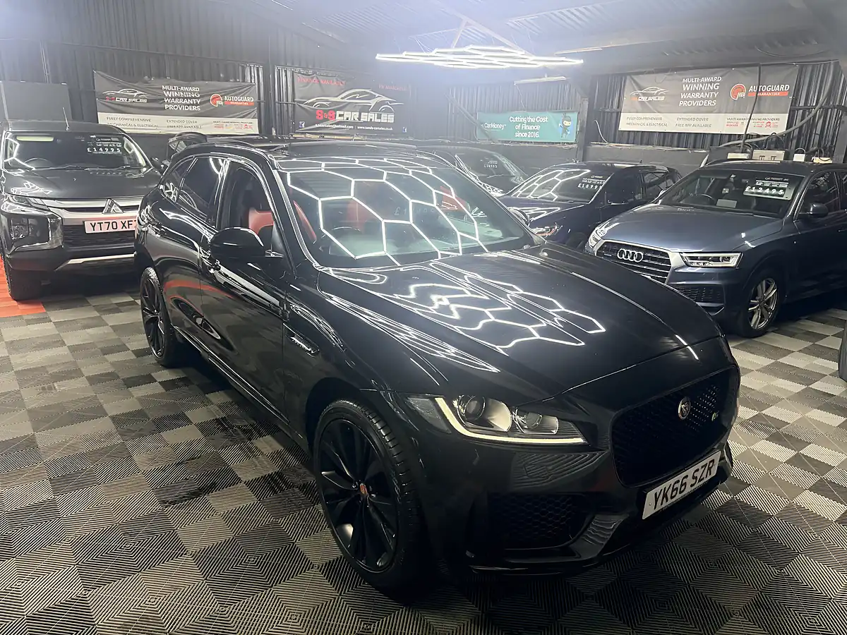 Used 2016 Jaguar F-Pace S Black - Interior and Exterior details 11