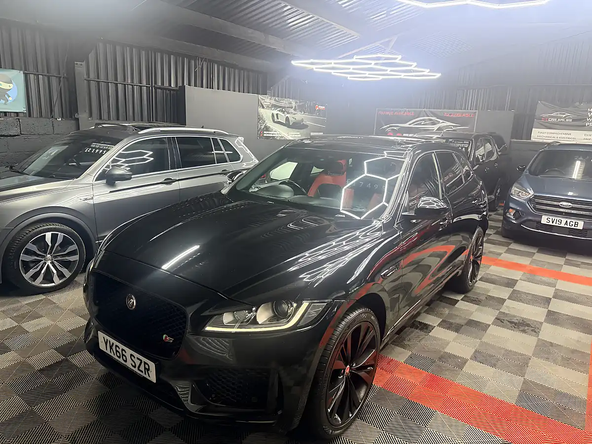 Used 2016 Jaguar F-Pace S Black - Interior and Exterior details 12