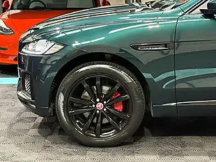 Used 2016 Jaguar F-Pace S Green - Interior and Exterior details 14