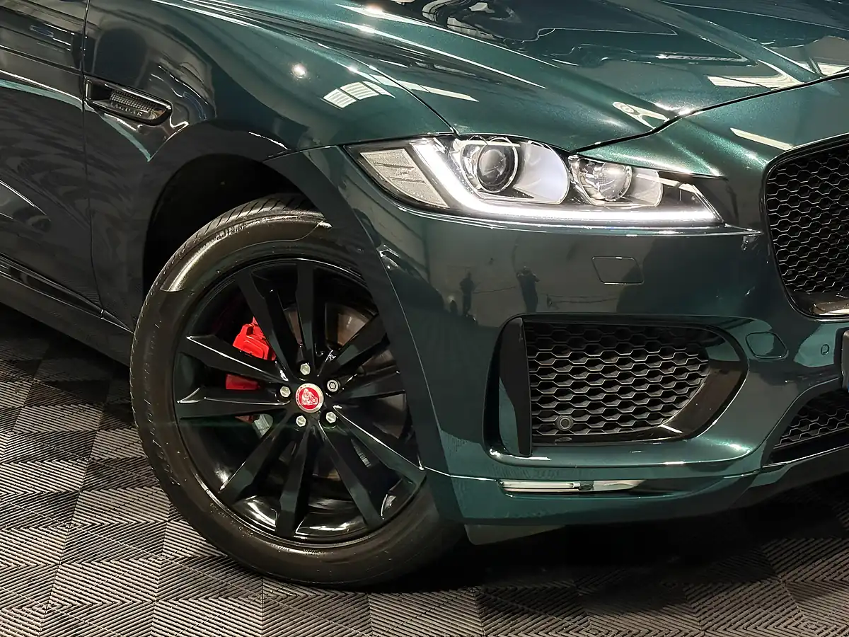 Used 2016 Jaguar F-Pace S Green - Interior and Exterior details 15