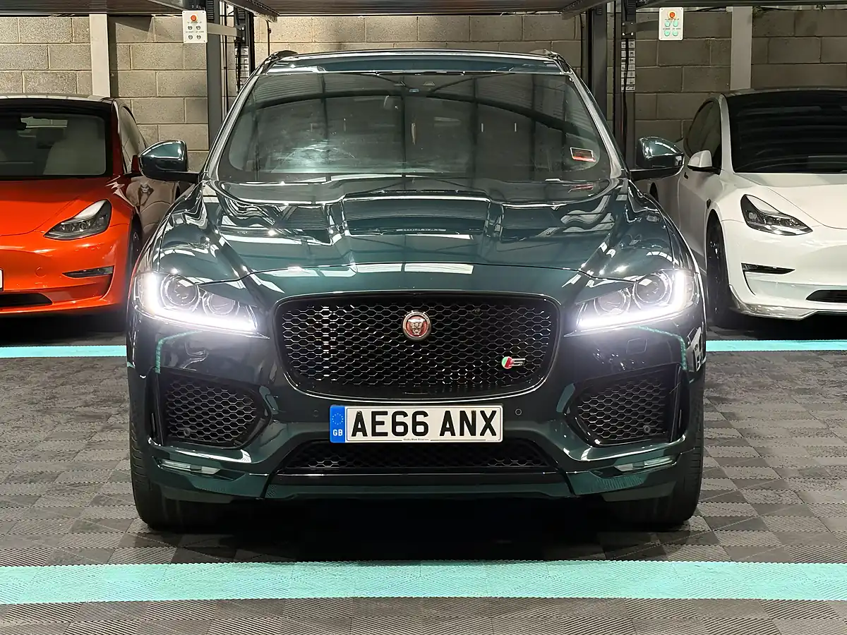 Used 2016 Jaguar F-Pace S Green - Interior and Exterior details 4