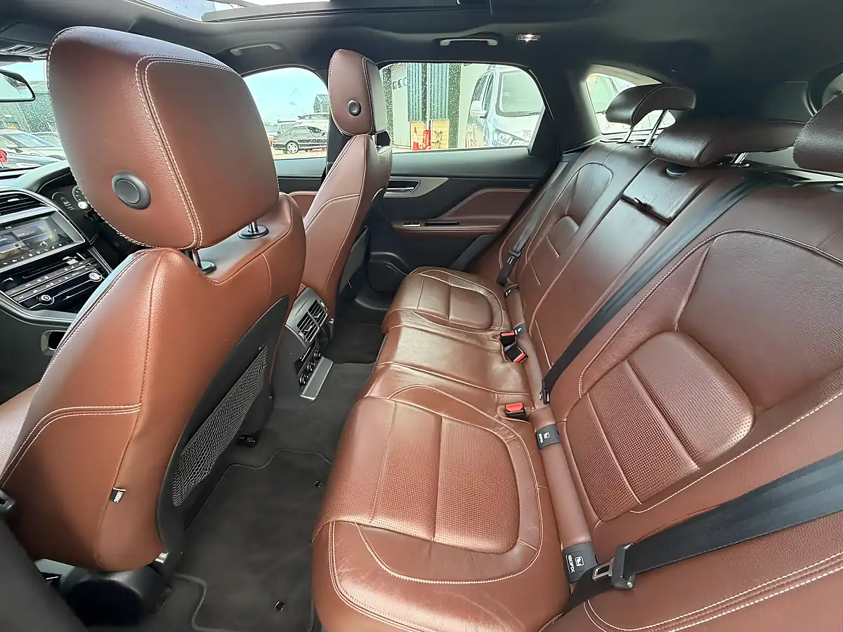 Used 2016 Jaguar F-Pace S Green - Interior and Exterior details 16