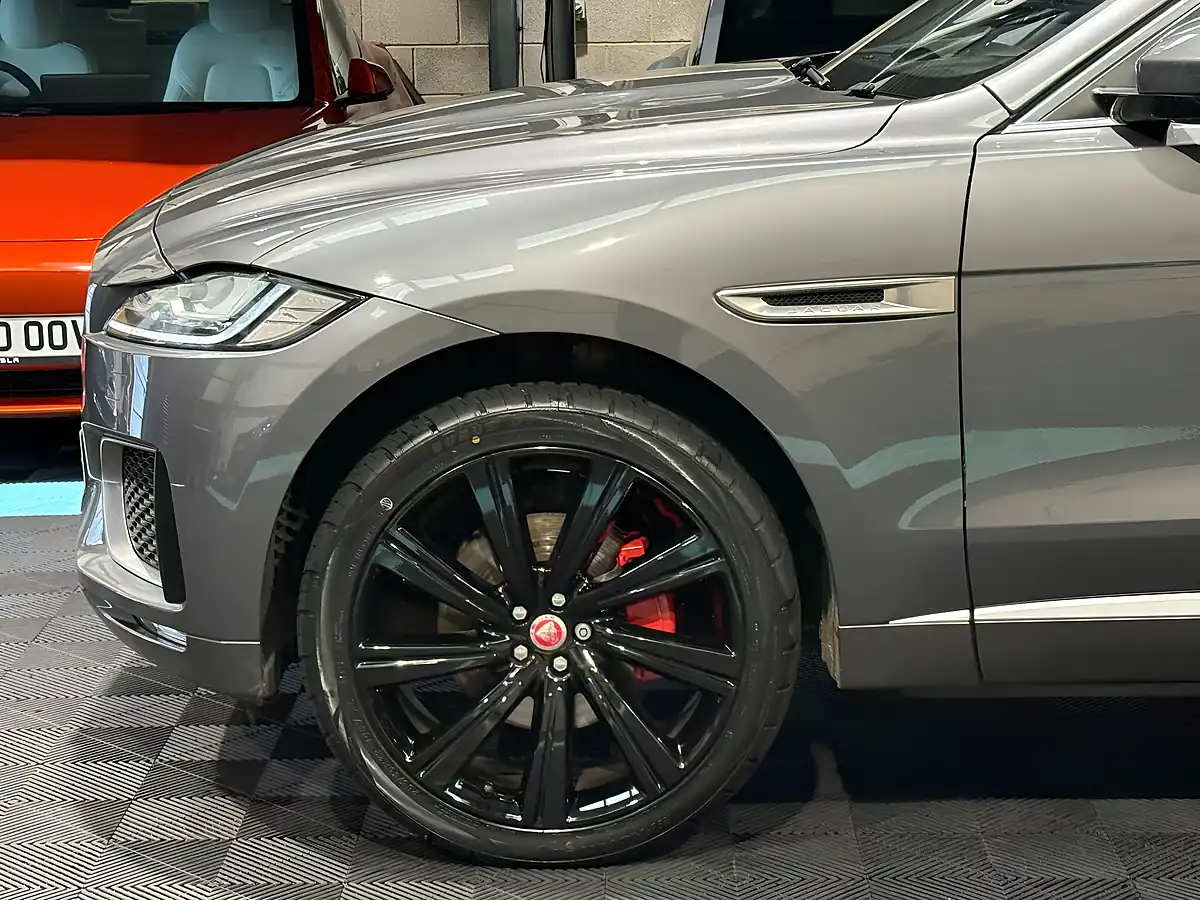Used 2016 Jaguar F-Pace S Grey - Interior and Exterior details 14