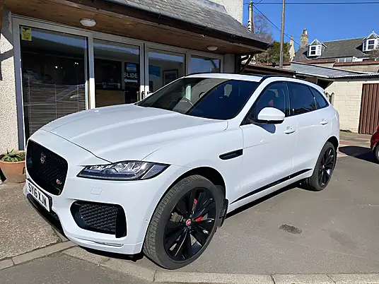 2016 Jaguar F-Pace 3.0 D300 V6 S