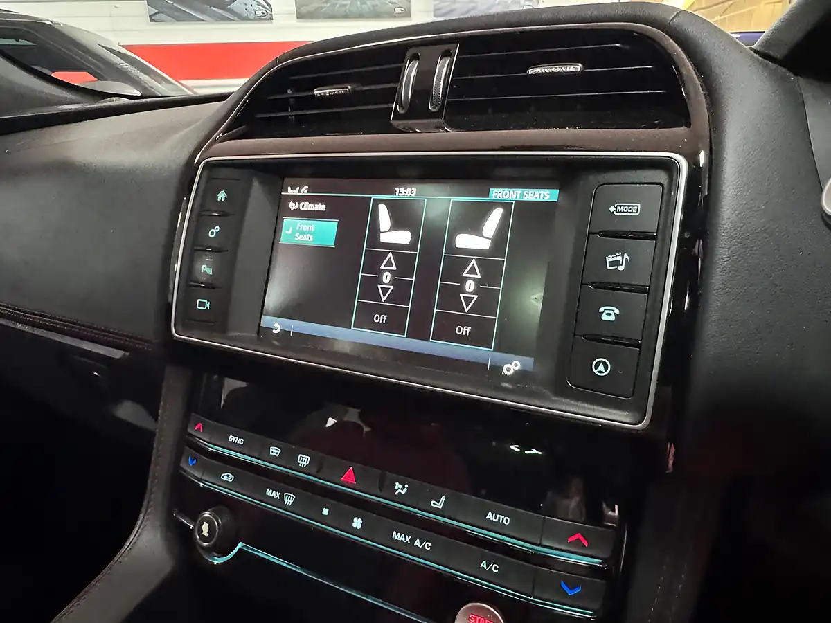 Used 2016 Jaguar F-Pace S White - Interior and Exterior details 17