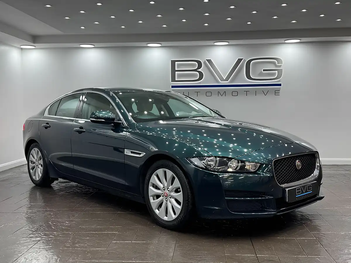 Used 2016 Jaguar Xe Prestige Green - Front View