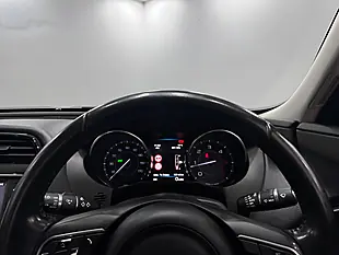 Used 2016 Jaguar Xe Prestige Green - Interior and Exterior details 16