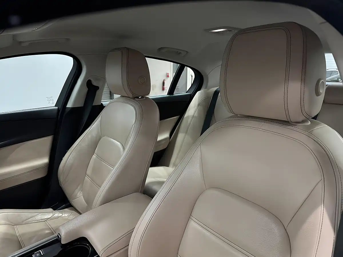 Used 2016 Jaguar Xe Prestige Green - Interior and Exterior details 17