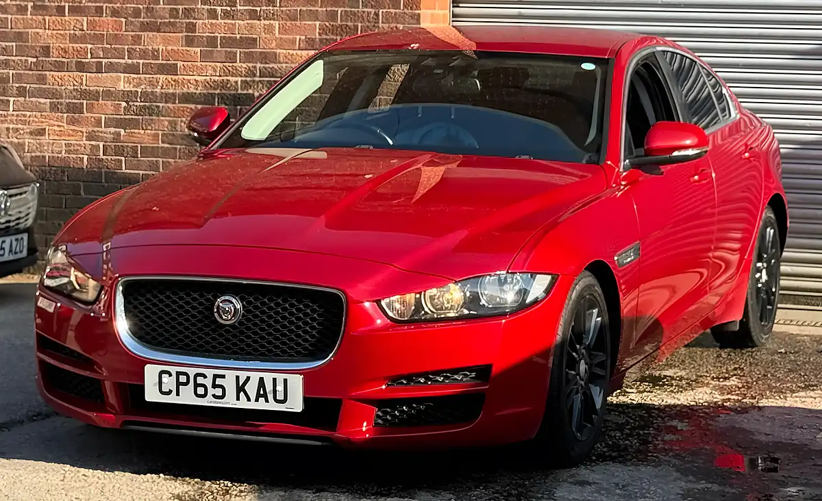 Used 2016 Jaguar Xe Prestige Red - Interior and Exterior details 4