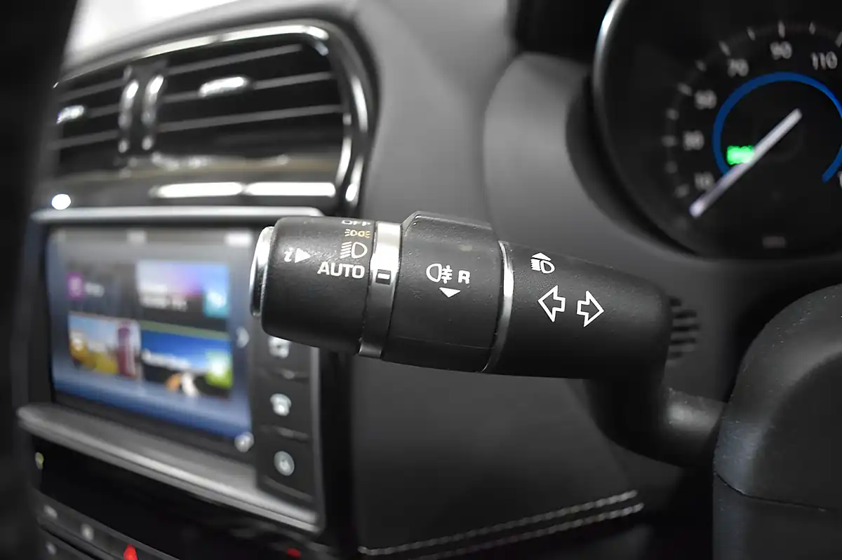 Used 2016 Jaguar Xe R-Sport Blue - Interior and Exterior details 17