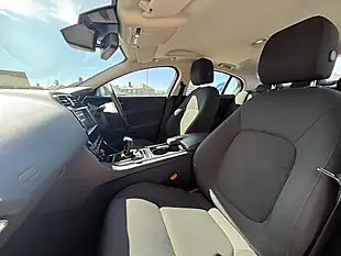 Used 2016 Jaguar Xe Se Silver - Interior and Exterior details 14