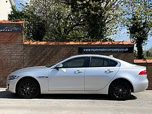 Used 2016 Jaguar Xe Se Silver - Interior and Exterior details 4