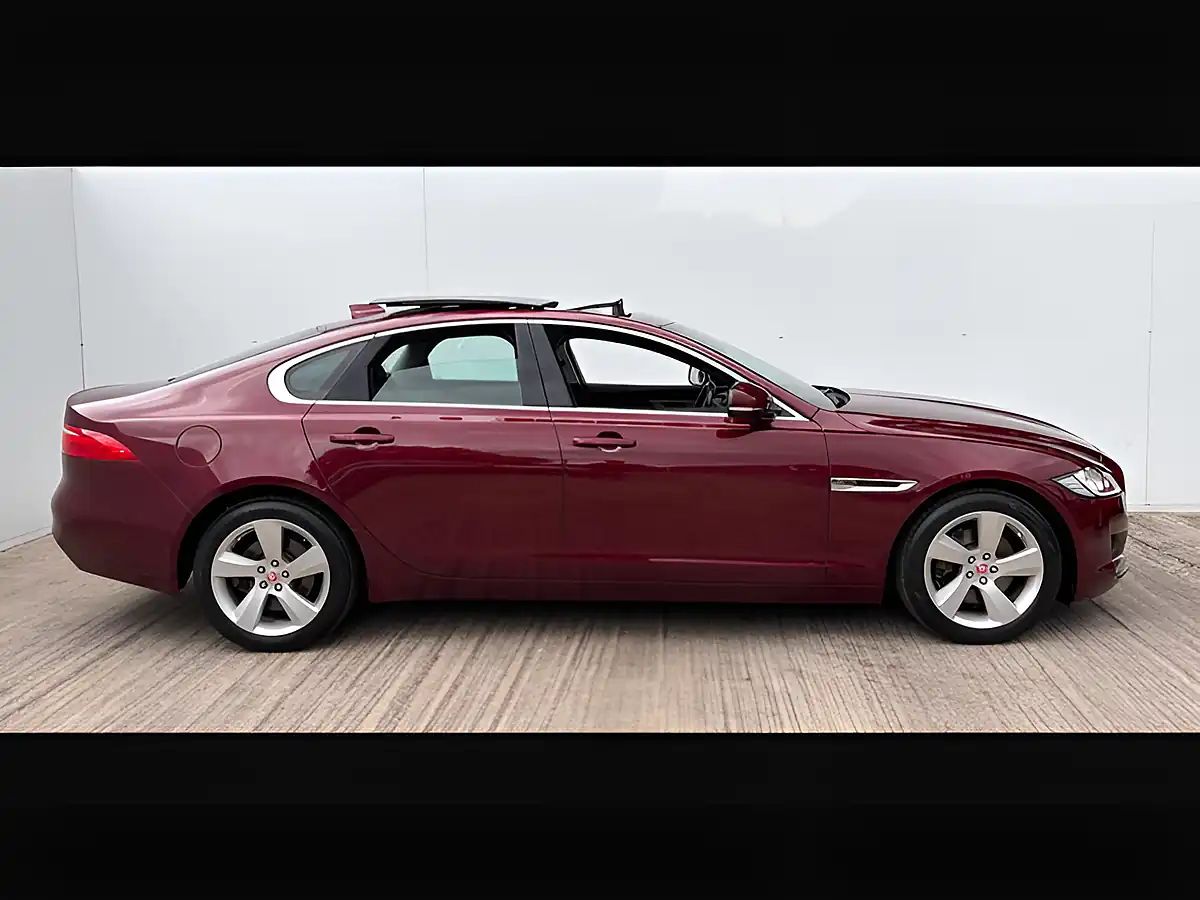 Used 2016 Jaguar Xf Portfolio Aurora Red - Interior and Exterior details 10