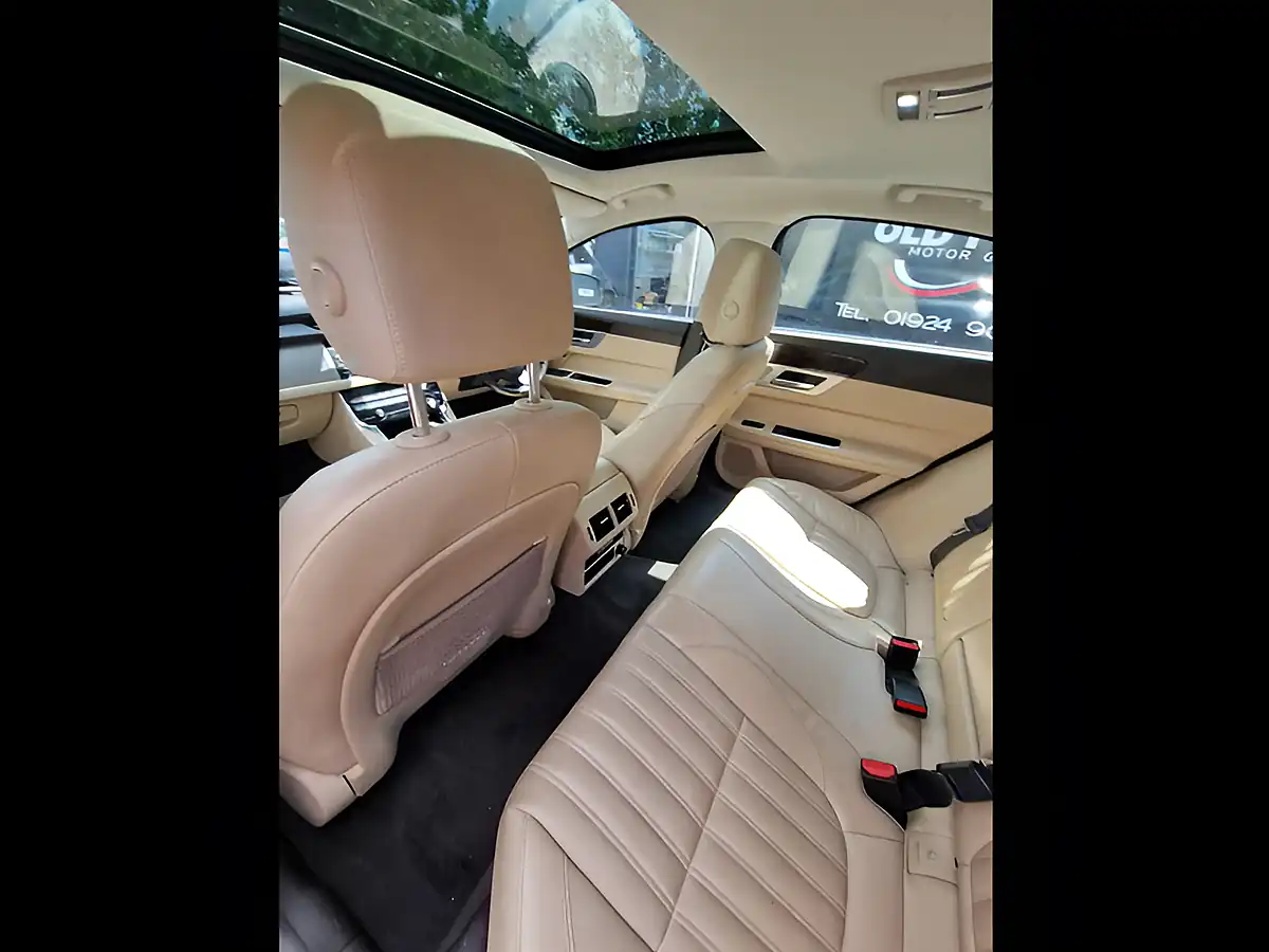 Used 2016 Jaguar Xf Portfolio Blue - Interior and Exterior details 17