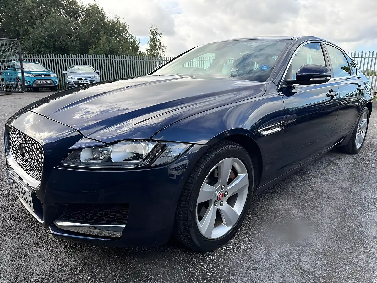 Used 2016 Jaguar Xf Portfolio Blue - Interior and Exterior details 3