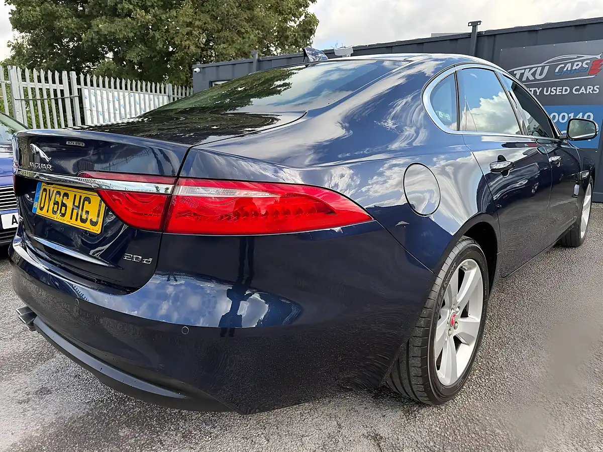 Used 2016 Jaguar Xf Portfolio Blue - Interior and Exterior details 7