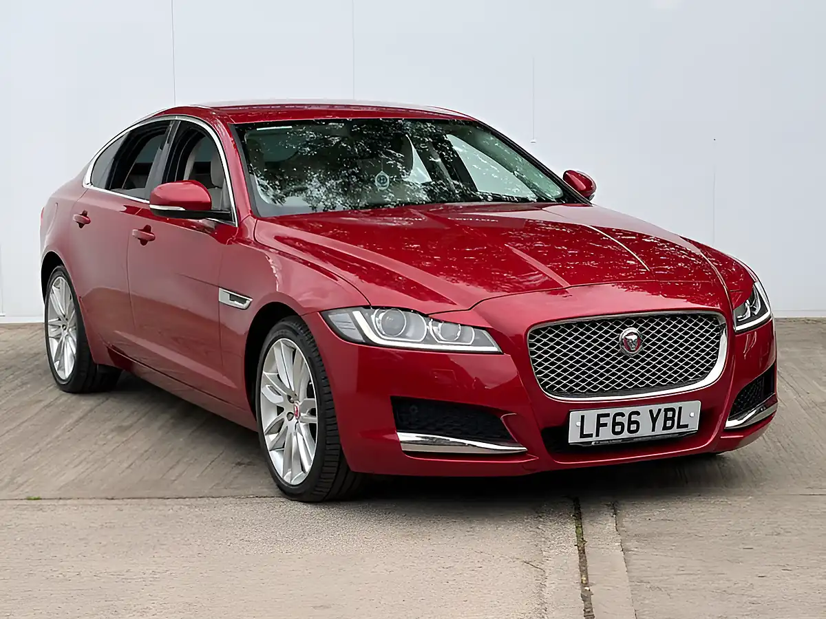 Used 2016 Jaguar Xf Portfolio Red - Interior and Exterior details 20
