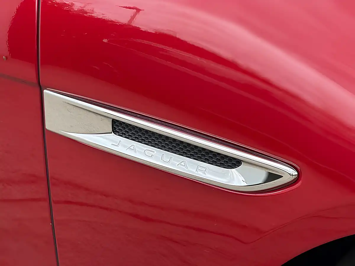Used 2016 Jaguar Xf Portfolio Red - Interior and Exterior details 9