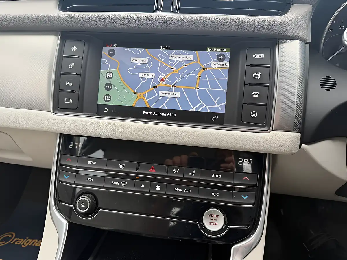 Used 2016 Jaguar Xf Prestige Ammonite Grey - Interior and Exterior details 13