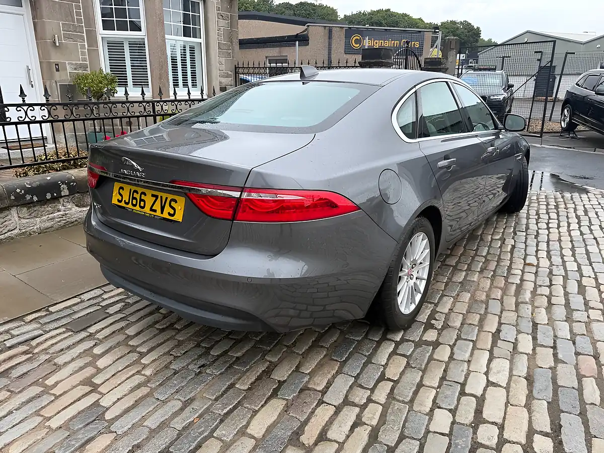 Used 2016 Jaguar Xf Prestige Ammonite Grey - Interior and Exterior details 7