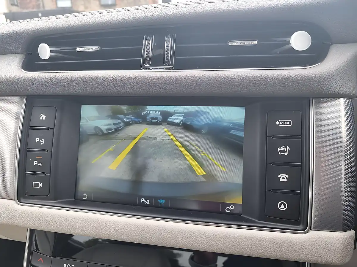 Used 2016 Jaguar Xf Prestige Black - Interior and Exterior details 11