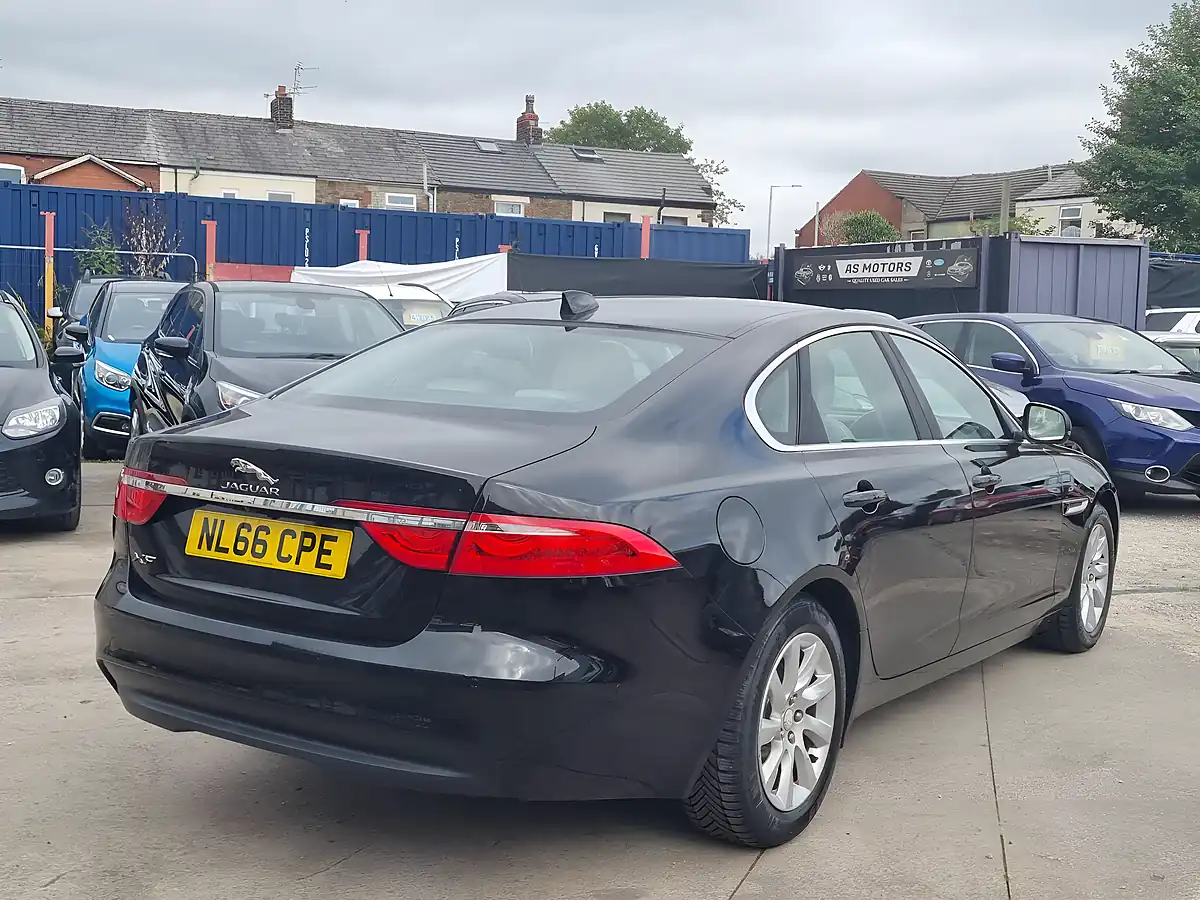 Used 2016 Jaguar Xf Prestige Black - Interior and Exterior details 16
