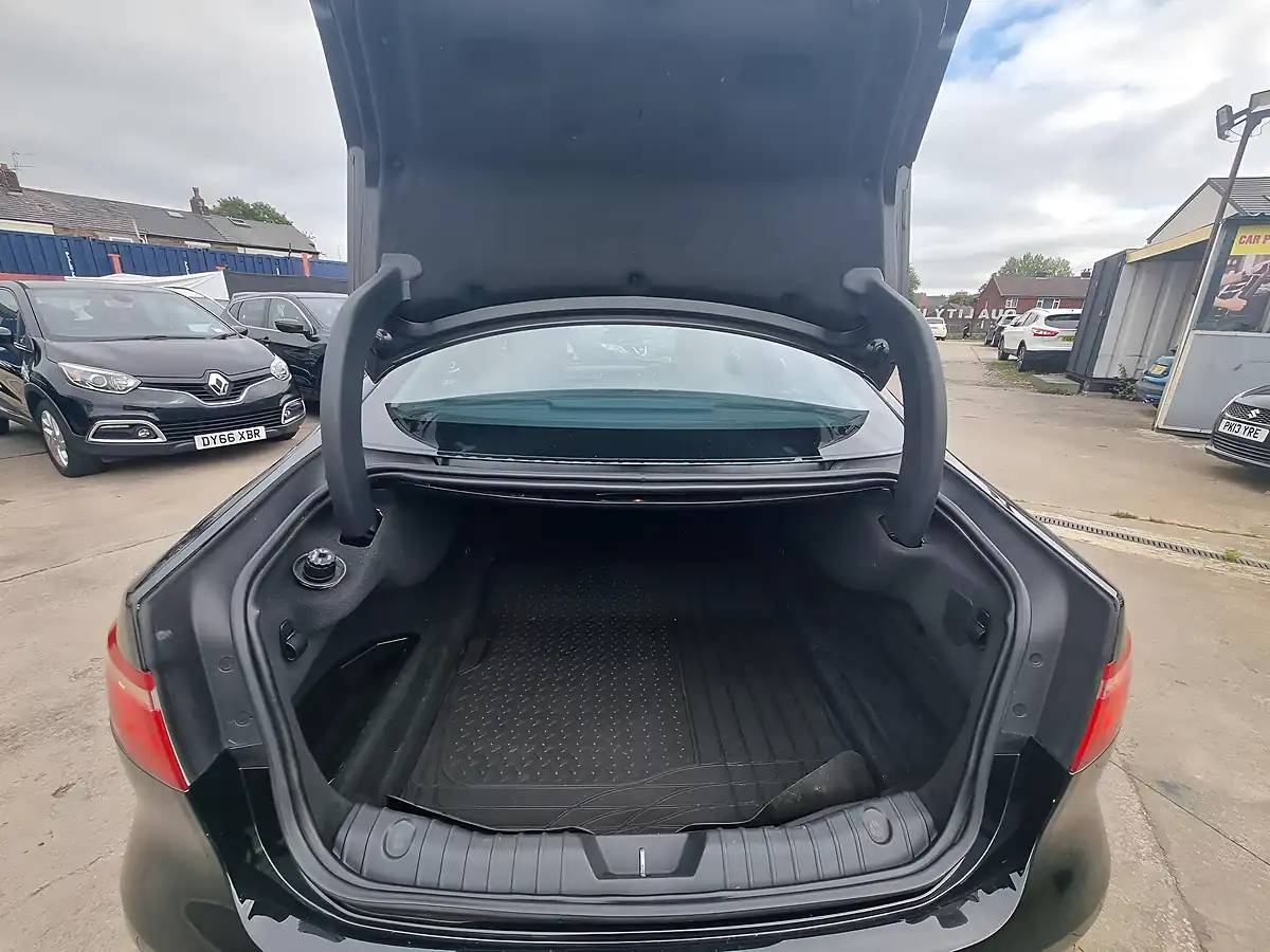 Used 2016 Jaguar Xf Prestige Black - Interior and Exterior details 17