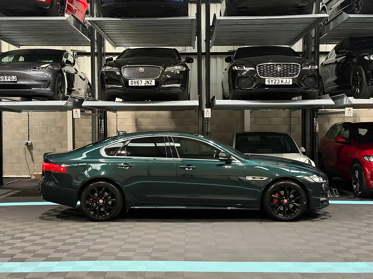 Used 2016 Jaguar Xf R-Sport Green - Interior and Exterior details 10