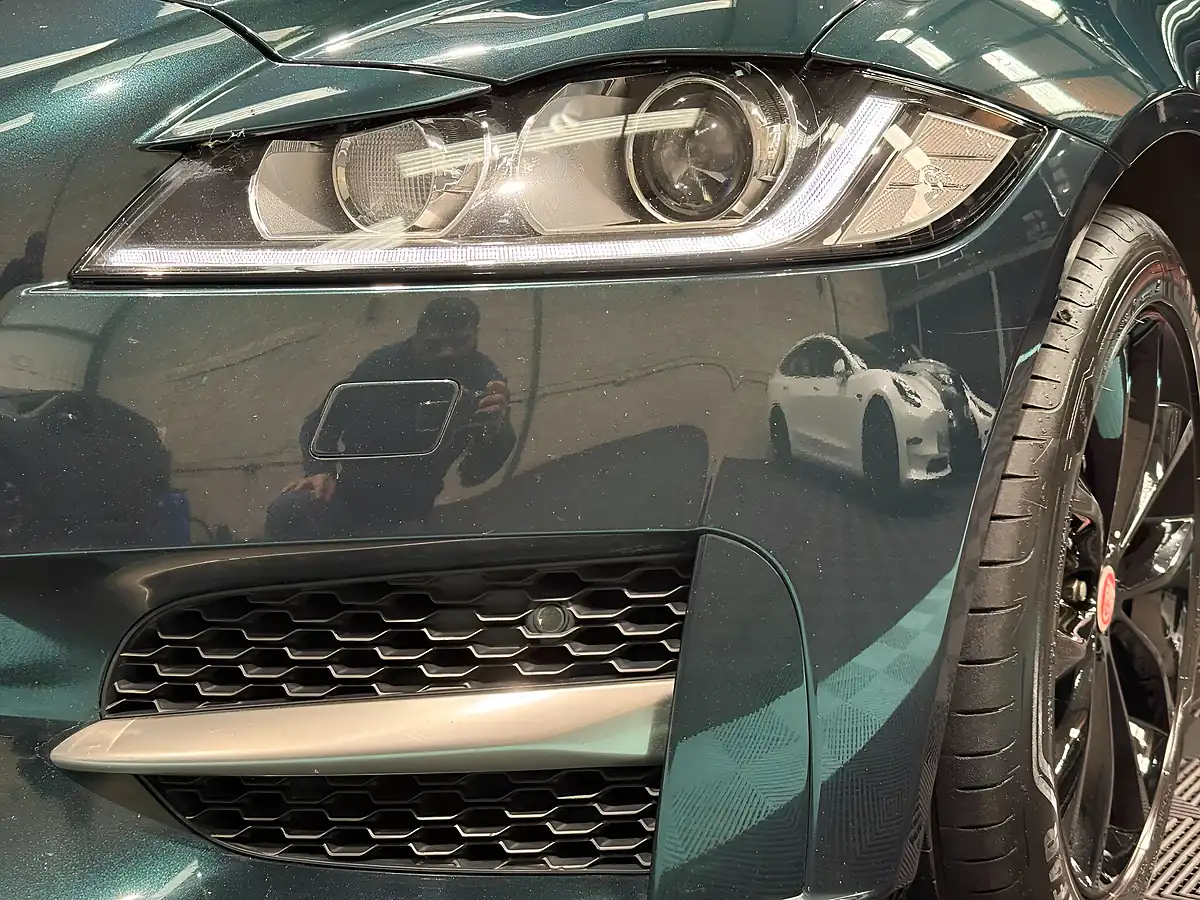 Used 2016 Jaguar Xf R-Sport Green - Interior and Exterior details 12