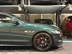 Used 2016 Jaguar Xf R-Sport Green - Interior and Exterior details 15