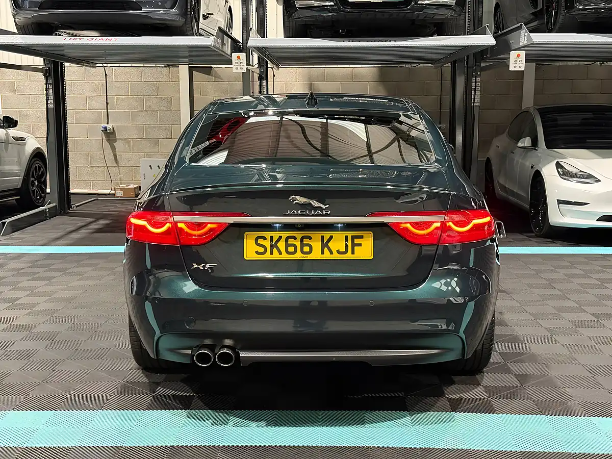 Used 2016 Jaguar Xf R-Sport Green - Interior and Exterior details 8
