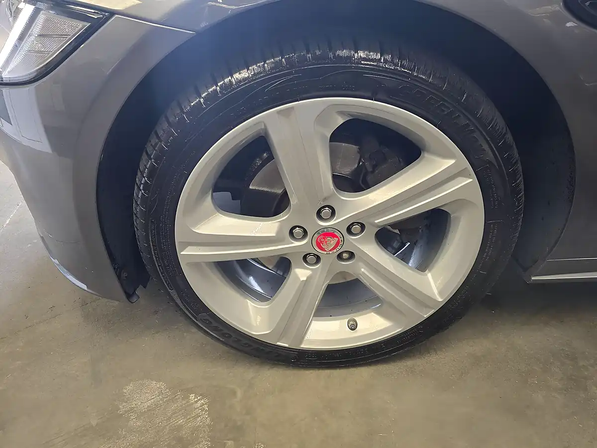Used 2016 Jaguar Xf R-Sport Grey - Interior and Exterior details 16