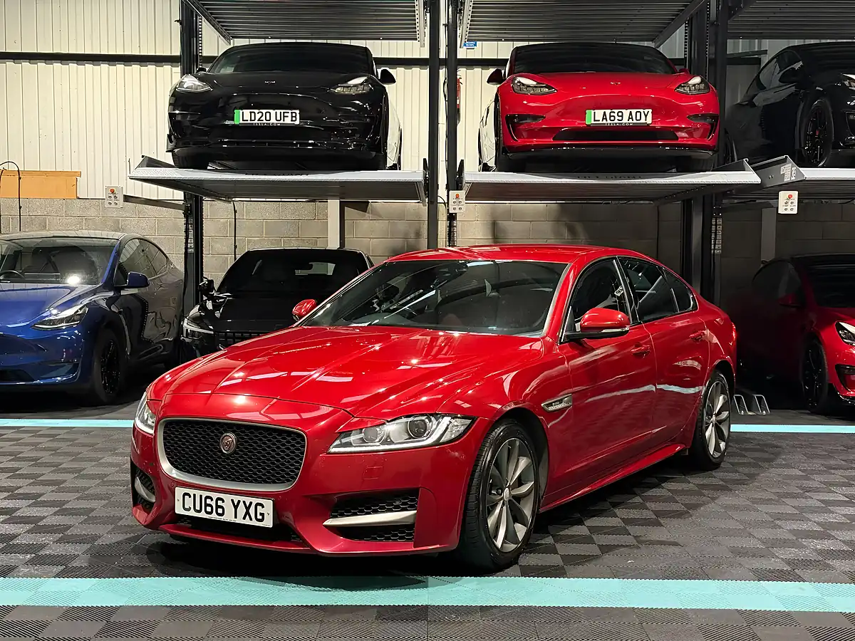 Used 2016 Jaguar Xf R-Sport Red - Interior and Exterior details 3