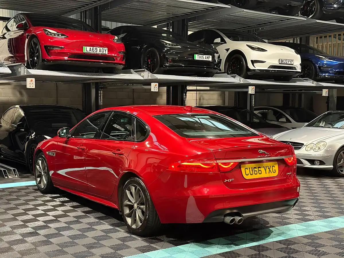 Used 2016 Jaguar Xf R-Sport Red - Interior and Exterior details 5