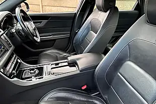 Used 2016 Jaguar Xf R-Sport Santorini Black - Interior and Exterior details 11