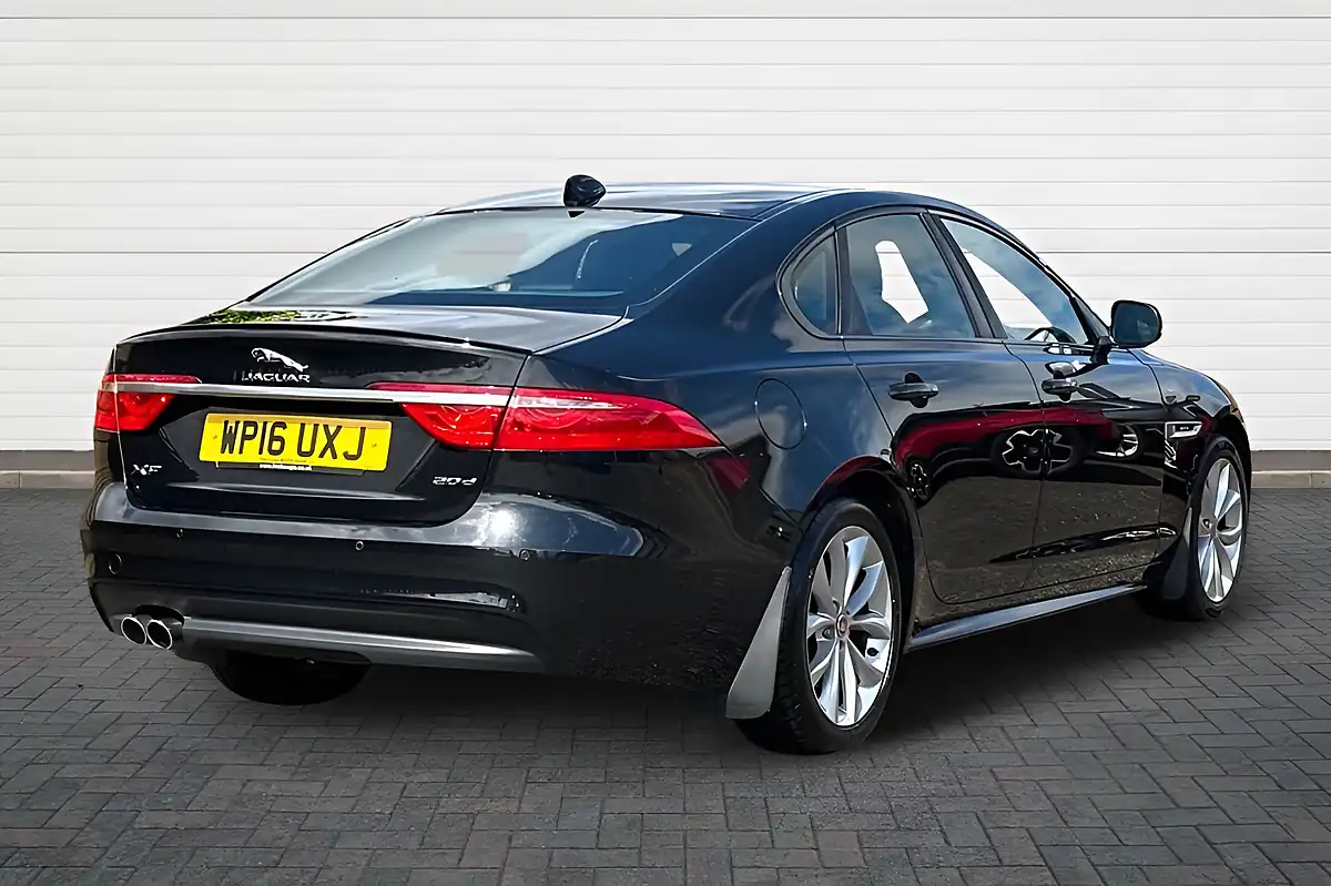 Used 2016 Jaguar Xf R-Sport Santorini Black - Interior and Exterior details 3