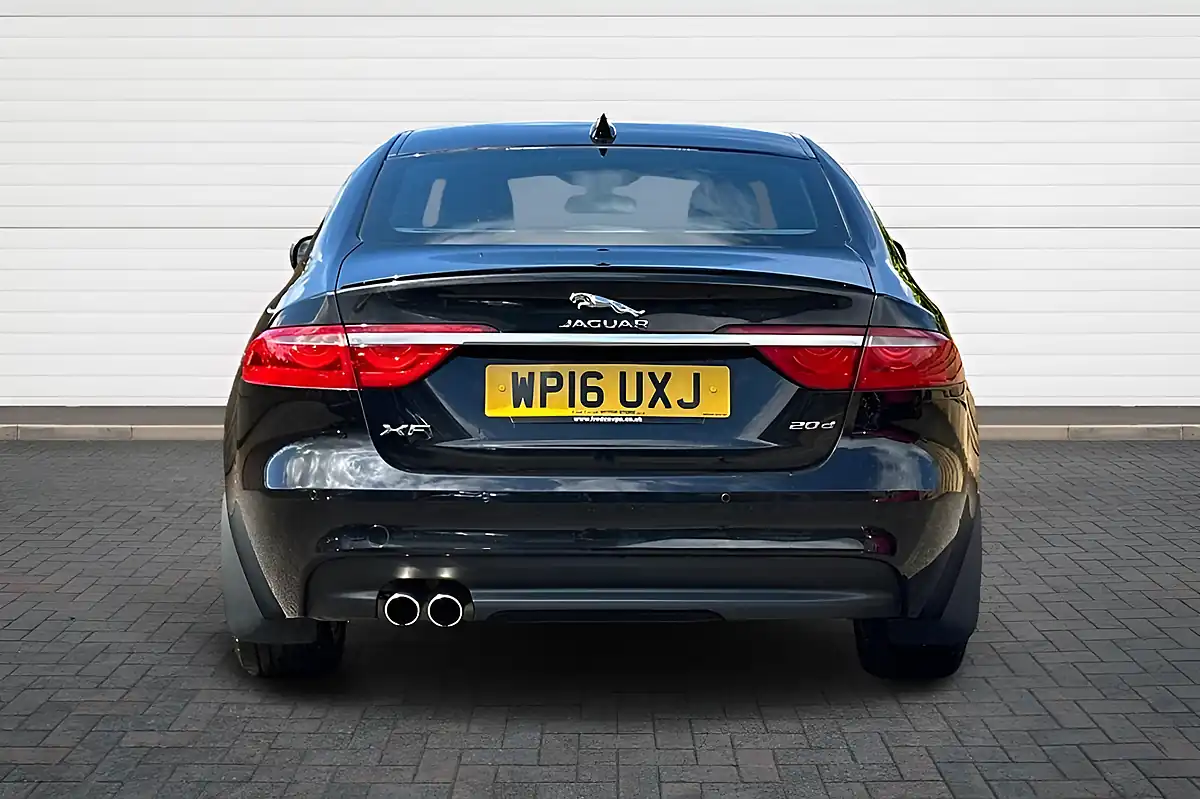 Used 2016 Jaguar Xf R-Sport Santorini Black - Interior and Exterior details 4